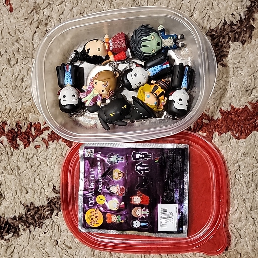 HOCUS-POCUS KEY CHAINS